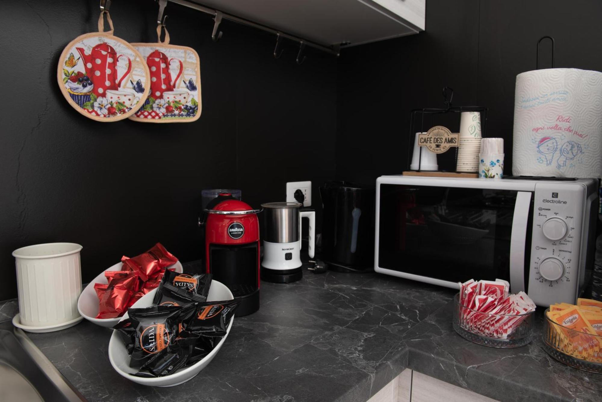 Dolce Alba Bed and Breakfast Montecastrilli Exteriör bild