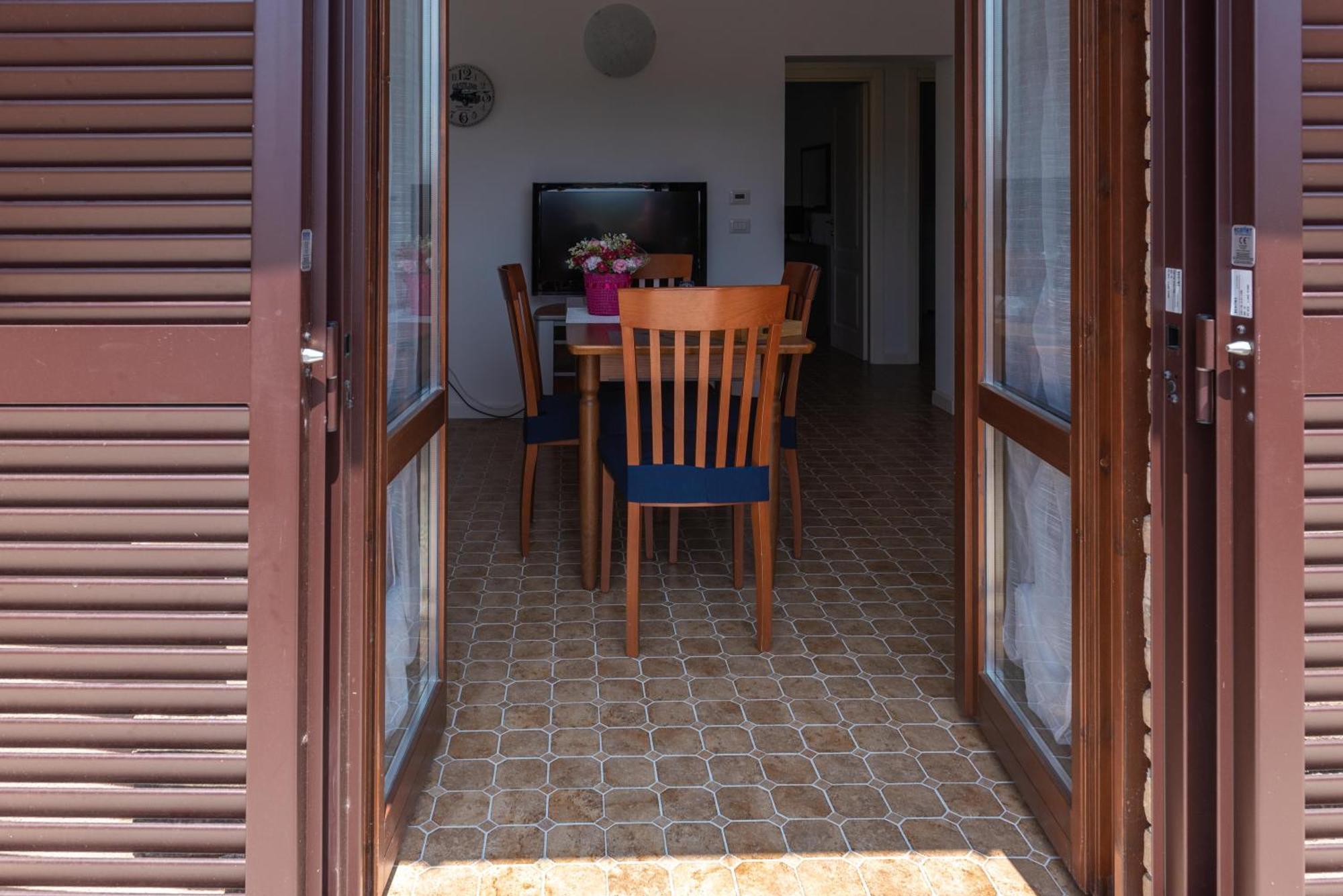 Dolce Alba Bed and Breakfast Montecastrilli Exteriör bild